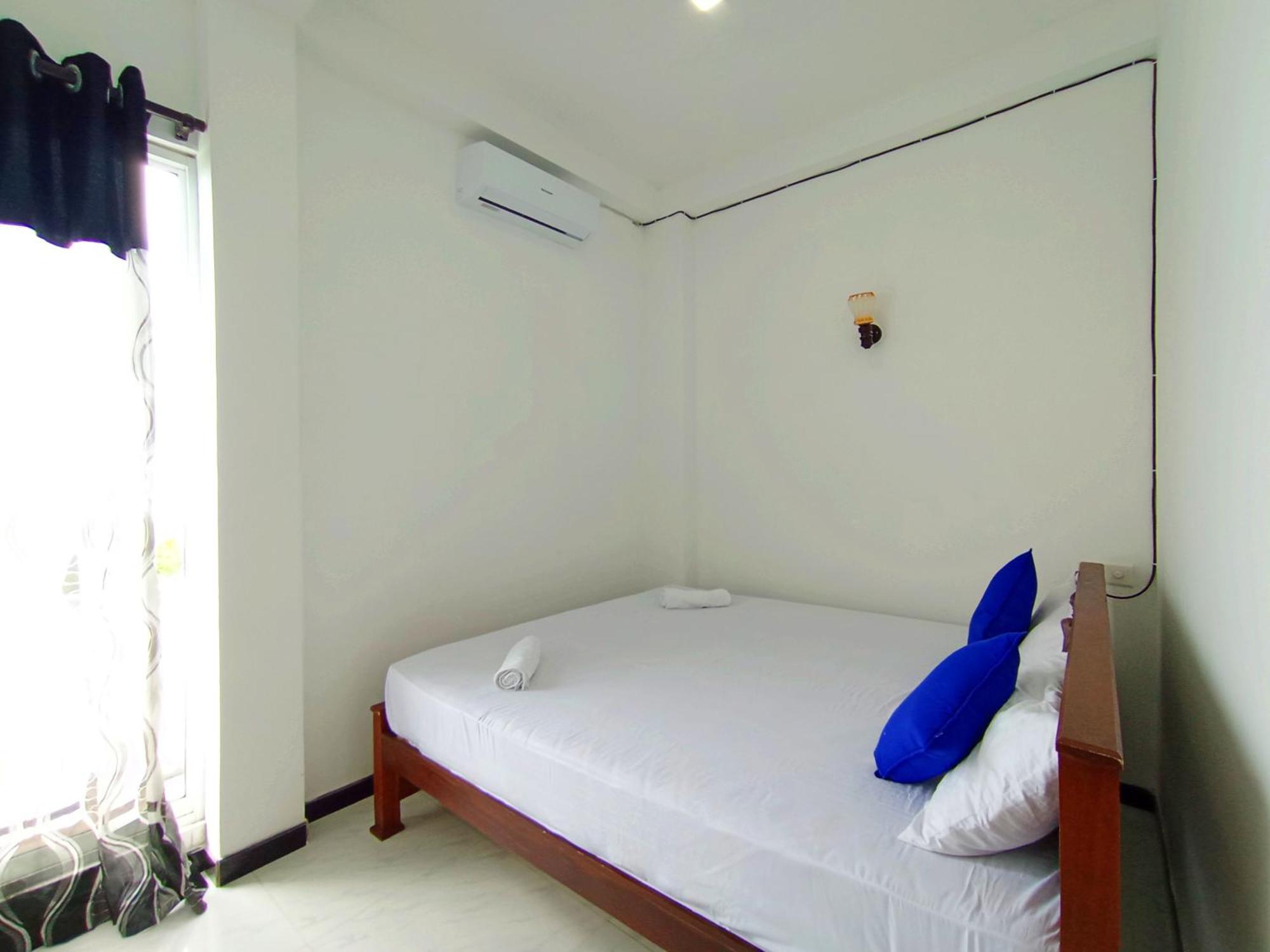 Hotel Blue Waves Ocean Mirissa Exterior foto